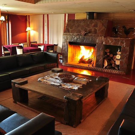 Hotel Y Cabanas Del Nevado カビアウエ エクステリア 写真