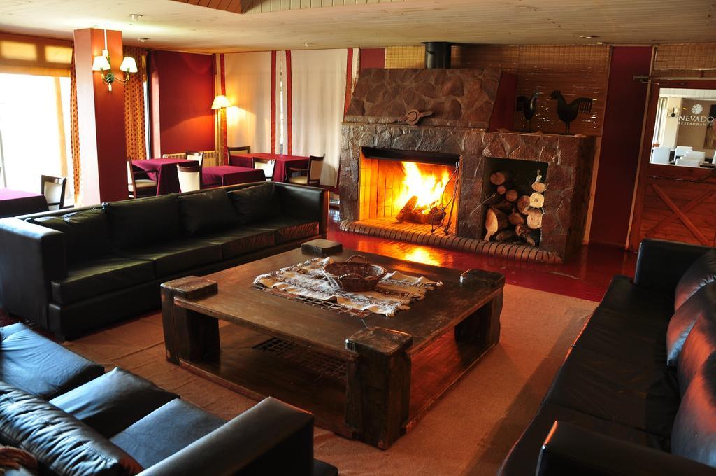 Hotel Y Cabanas Del Nevado カビアウエ エクステリア 写真